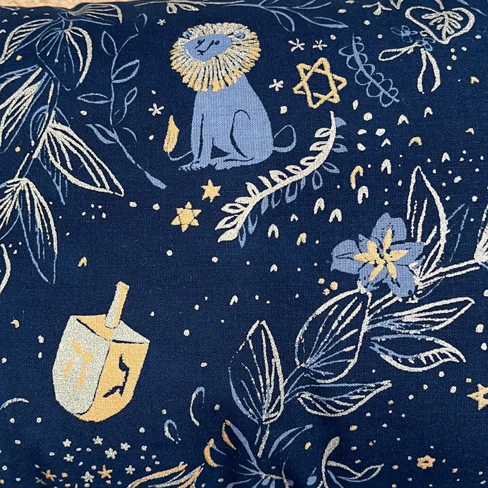 NWT Blue Hanukkah accent lumbar pillow, 20